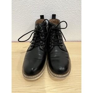 Men's Steve Madden size 8.5 Black Chukka Boots.